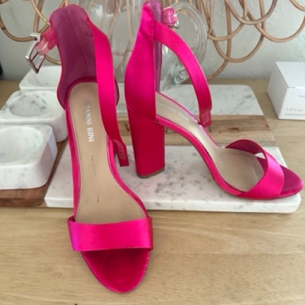 HOT PINK Gianni Bini Heels